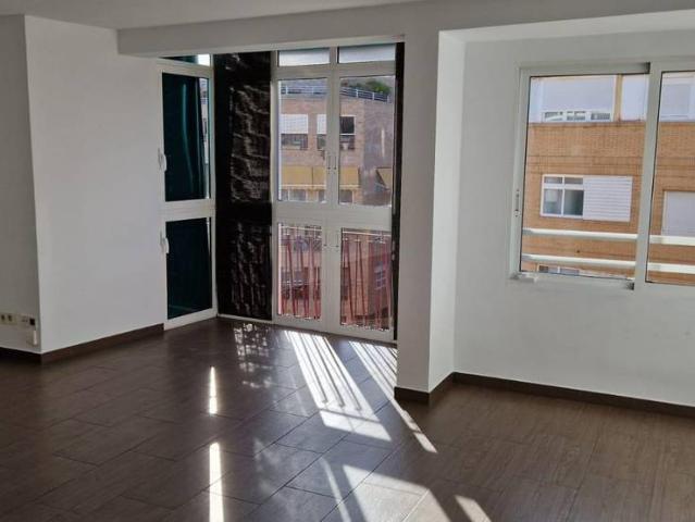Piso en Venta en Campoamor