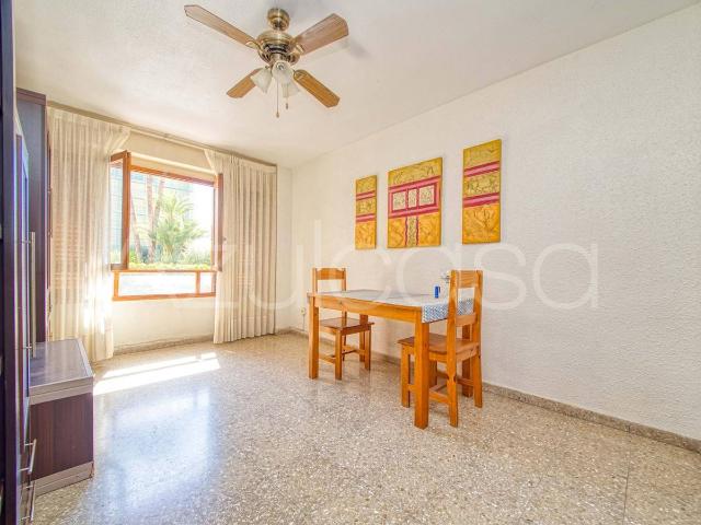 Piso en Venta en Campoamor