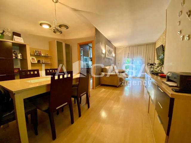 Piso en Venta en Can Mariner