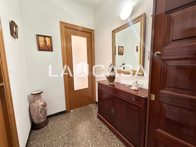 Piso en venta en Canovelles. Pisos.