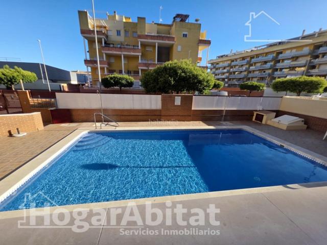 Piso en venta en Canet d´en Berenguer. CERCA DE LA PLAYA! CON PISCINA, GARAJE Y TRASTERO. Pisos Canet d´en.