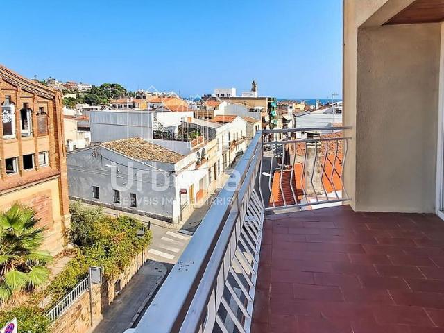 Piso en venta en Canet de Mar, de 118 m² 6 habitaciones por 340.000