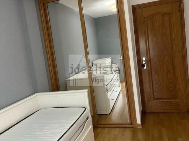 Piso en venta en Cangas, Darbo. Pisos.