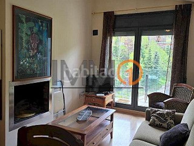 Piso en venta en Canillo, El Tarter Pirineos. Se vende ático de 3 habitaciones con aparcamiento y trastero en el Tarter. Pisos.