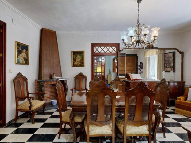 Piso en Venta en Casco Antiguo