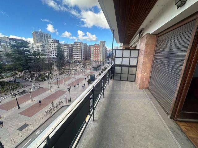 Piso en Venta en Casco Antiguo