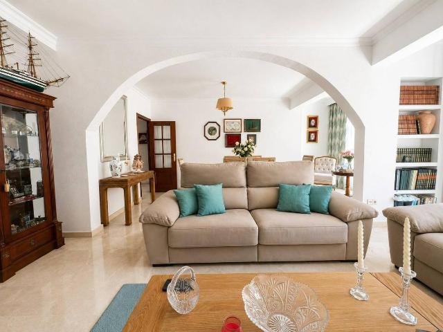 Piso en Venta en Casco Antiguo