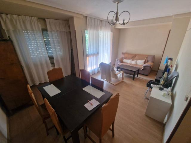 Piso en Venta en Casco Antiguo
