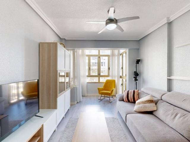 Piso en Venta en Casco Antiguo