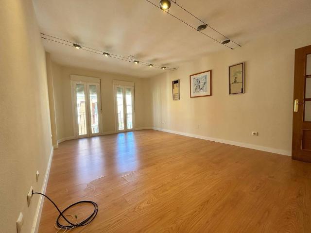 Piso en Venta en Casco Antiguo