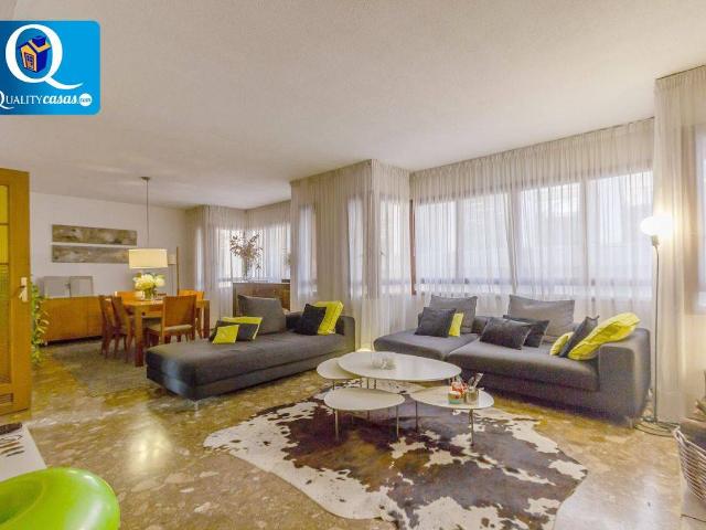 Piso en Venta en Casco Antiguo Sta. Cruz Ayuntamiento