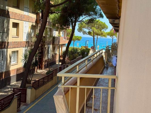 Piso en venta en Castell Platja d´Aro, de 63 m² 2 habitaciones por 250.000