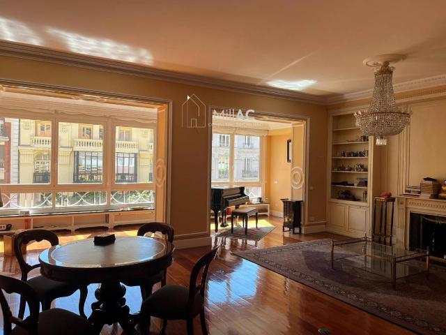 Piso en Venta en Castellana