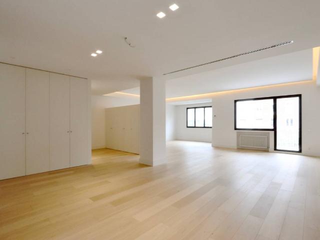 Piso en Venta en Castellana