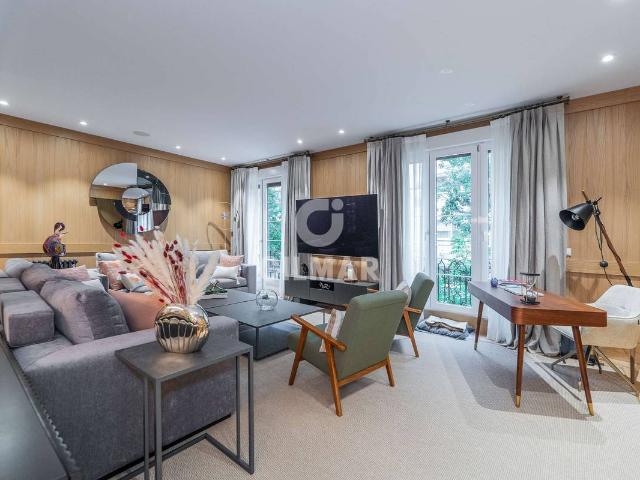 Piso en Venta en Castellana