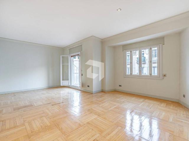 Piso en Venta en Castellana