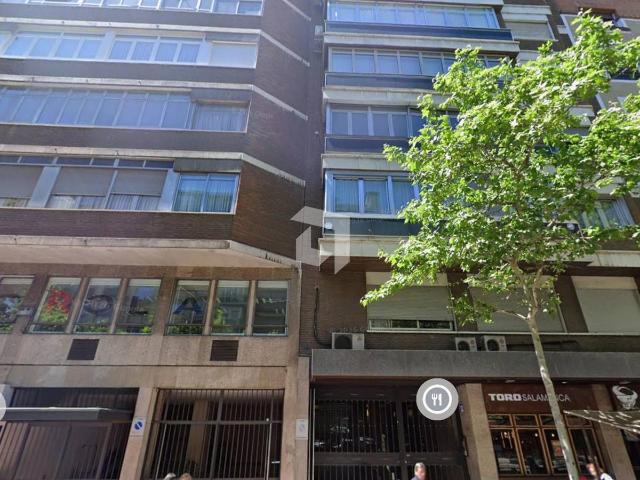 Piso en Venta en Castellana