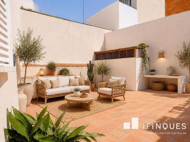 Piso en venta en Castellar del Vallès, de 70 m² 3 habitaciones por 289.000