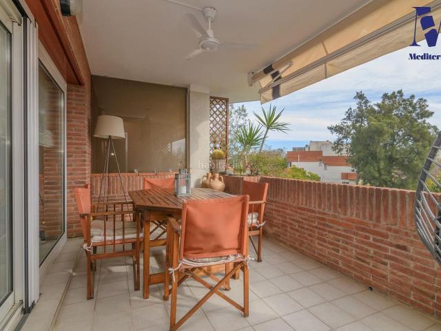 Piso en venta en Castelldefels, Can Bou. Elegancia y calma junto al mar. Pisos.