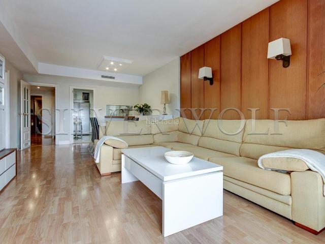 Piso en venta en Castelldefels, Centre. ELEGANCIA EN EL CENTRO. Pisos.