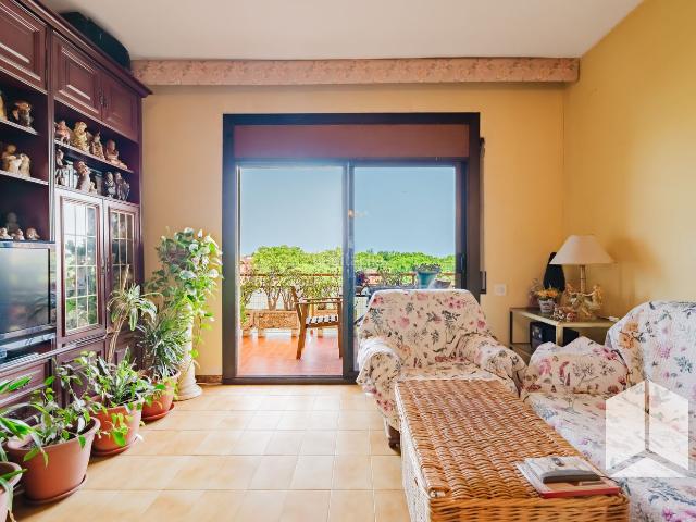 Piso en venta en Castelldefels, Centre. GRAN OPORTUNIDAD EN INMEJORABLE ZONA!. Pisos.