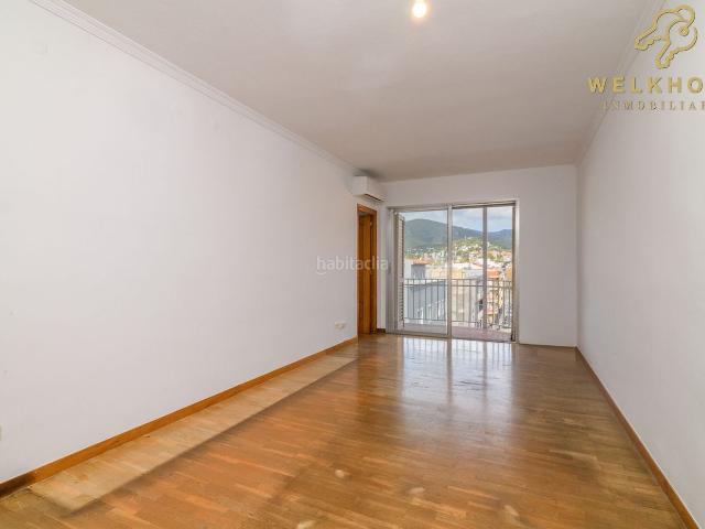 Piso en venta en Castelldefels, Centre. LUZ, UBICACIÓN Y POTENCIAL EN PLENO CENTRO DE CASTELLDEFELS. Pisos.