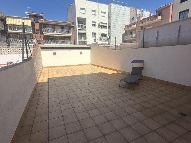 Piso en venta en Castelldefels, Centre. Piso centro Castelldefels Av. Constitución. Pisos.