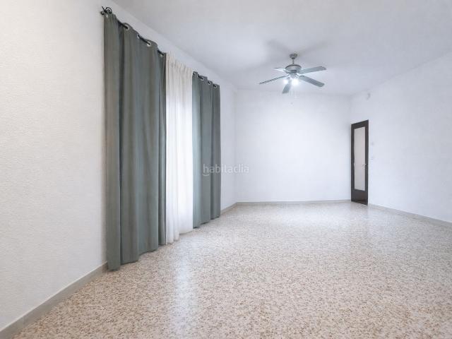 Piso en venta en Castelldefels, Centre. Pisos.
