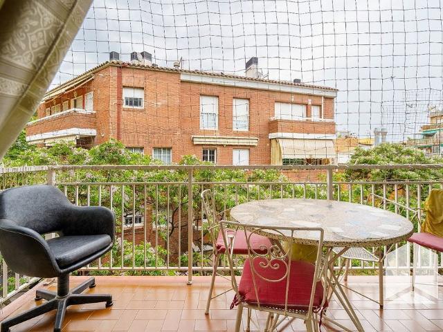 Piso en venta en Castelldefels, de 103 m² 3 habitaciones por 379.000
