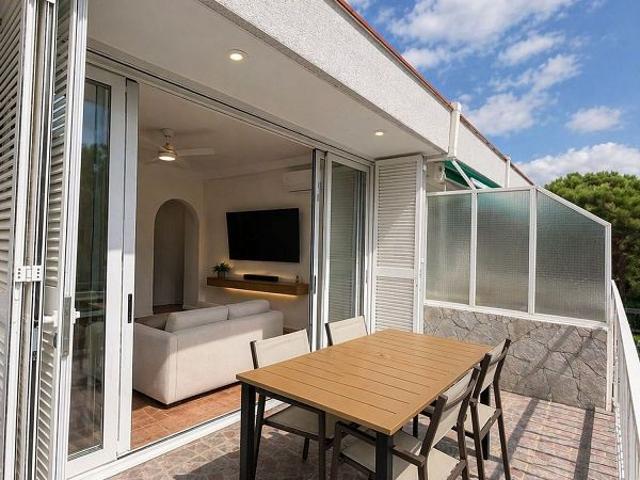 Piso en venta en Castelldefels, de 41 m² 2 habitaciones por 300.000