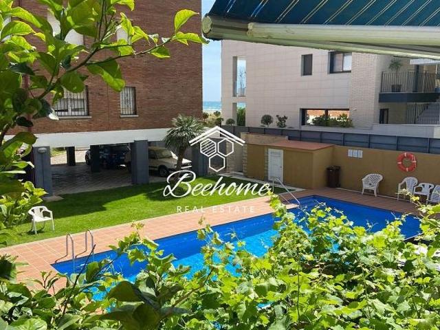Piso en venta en Castelldefels, de 52 m² 2 habitaciones por 340.000