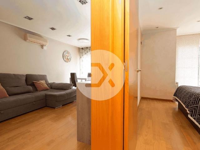 Piso en venta en Castelldefels, de 65 m² 3 habitaciones por 329.000