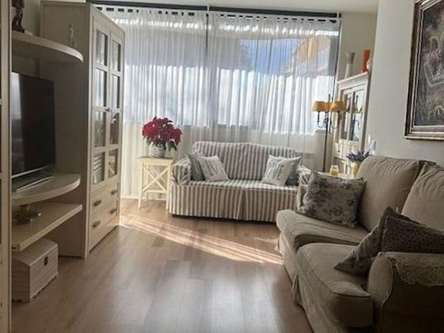 Piso en venta en Castelldefels, de 67 m² 2 habitaciones por 465.000
