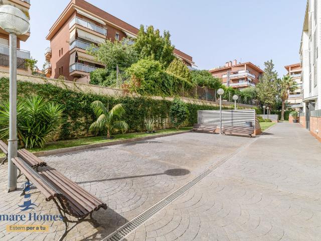 Piso en venta en Castelldefels, Els Canyars. ¡Expectacular piso en el corazón de Canyas!. Pisos.