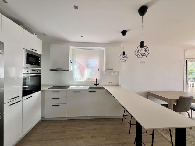 Piso en venta en Castelldefels, Lluminetes. Fantástico apartamento en primera línea de playa en Castelldefels. Pisos.