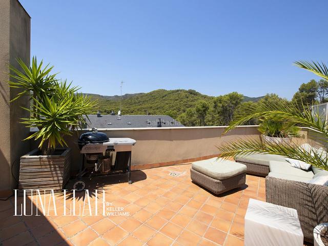 Piso en venta en Castelldefels, Vista Alegre. EXCLUSIVO PISO TRIPLEX EN CASTELLDEFELS CON TERRAZA DE 46 m, VISTAS AL MAR Y PARKING OPCIONAL. Pisos.