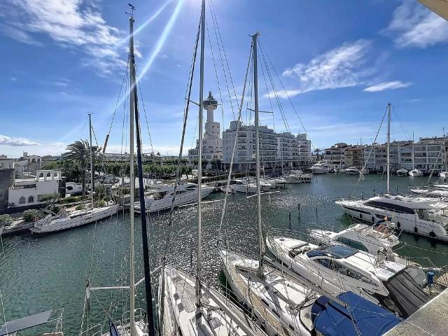 Piso en venta en Castelló d´Empúries, de 140 m² 3 habitaciones por 430.000