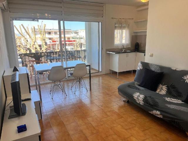 Piso en venta en calle Badiagran Reserva, Castelló d´Empúries, de 38 m² 1 habitación por 135.000