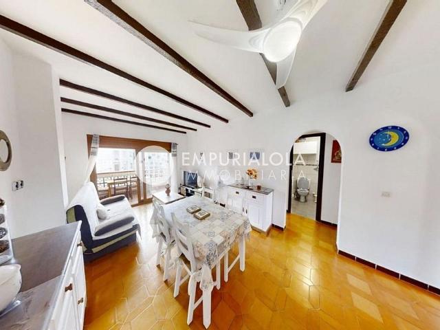 Piso en venta en Castelló d´Empúries, de 67 m² 2 habitaciones por 220.000