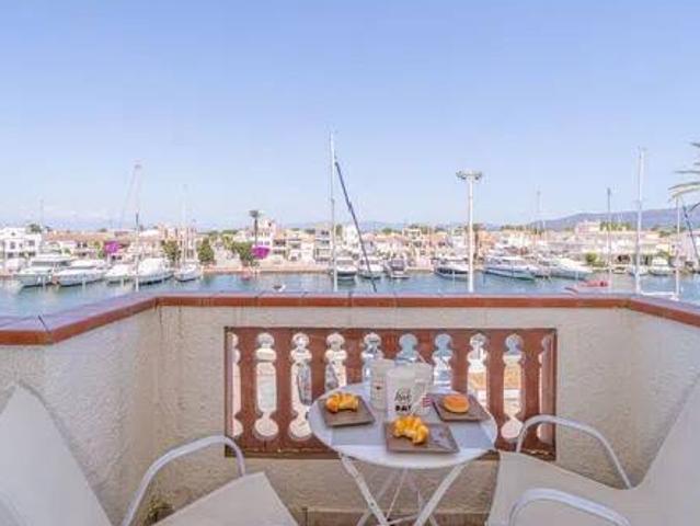 Piso en Venta en Castelló d'Empúries