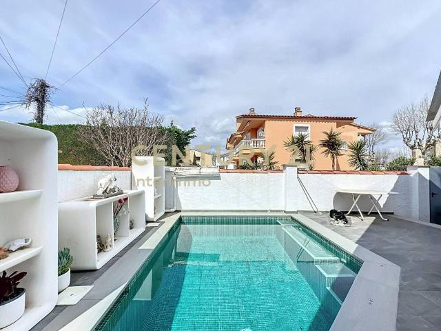 Piso en Venta en Castelló d'Empúries