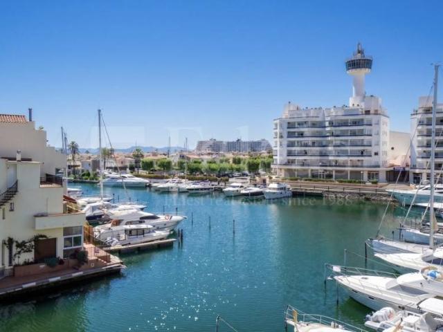 Piso en Venta en Castelló d'Empúries