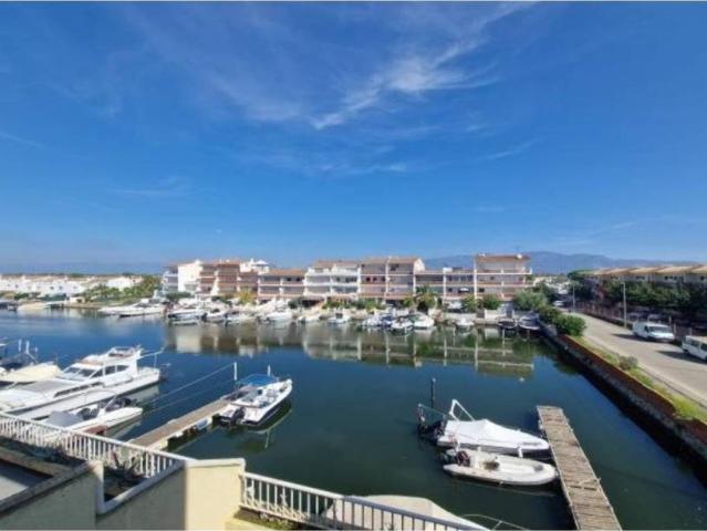 Piso en Venta en Castelló d'Empúries