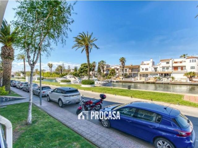 Piso en Venta en Castelló d'Empúries