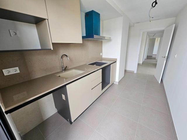 Piso en venta en Castellón de la Plana, Zona Avenida del Mar. Viva en Residencial Columbretes, su hogar ideal en Castellón de la Plana!. Pisos Castellón de la.