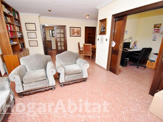 Piso en venta en Castellón de la Plana, Zona Avenida del Mar. EXTERIOR EN RESIDENCIAL CON GARAJE, ASCENSOR, TERRAZA Y TRASTERO. Pisos Castellón de la.