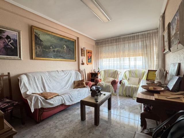 Piso en venta en Castellón de la Plana, Zona Avenida del Mar. FANTÁSTICO PISO AMUEBLADO EN ZONA CENTRO CON ASCENSOR, 4 HABITACIONES Y BALCÓN. Pisos Castellón de la.