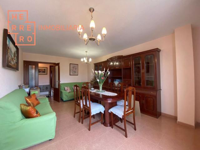 Piso en venta en Castellón de la Plana, Ciutat del Transport La Salera. Piso en venta en Avda. Alcora, 3 dormitorios. Pisos Castellón de la.
