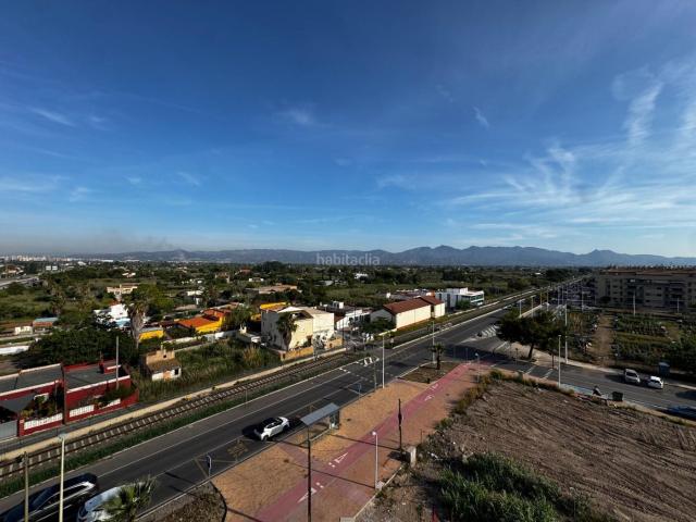 Piso en venta en Castellón de la Plana, El Grao. Apartamento nuevo con vistas al mar y a la montaña en el Grao de Castellón. Pisos Castellón de la.