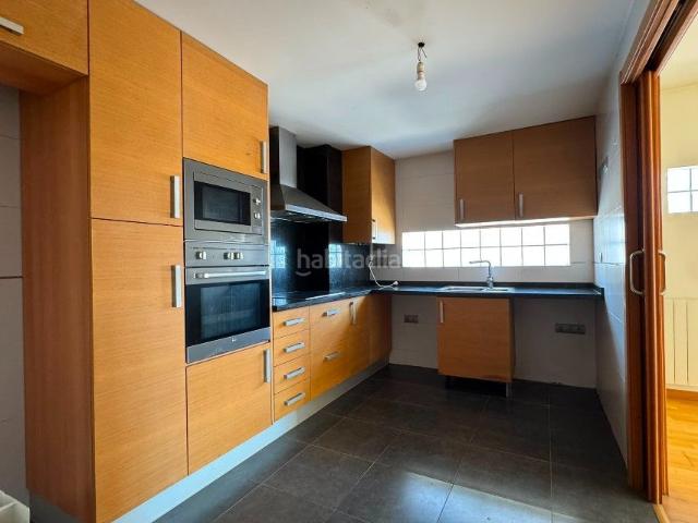 Piso en venta en Castellón de la Plana, El Grao. EXCELENTE PISO EN EL GRAO DE CASTELLON CON 3 HABITACIONES Y ASCENSOR. Pisos Castellón de la.